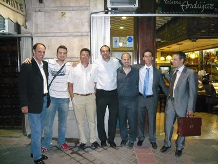fuerapeq.jpg
